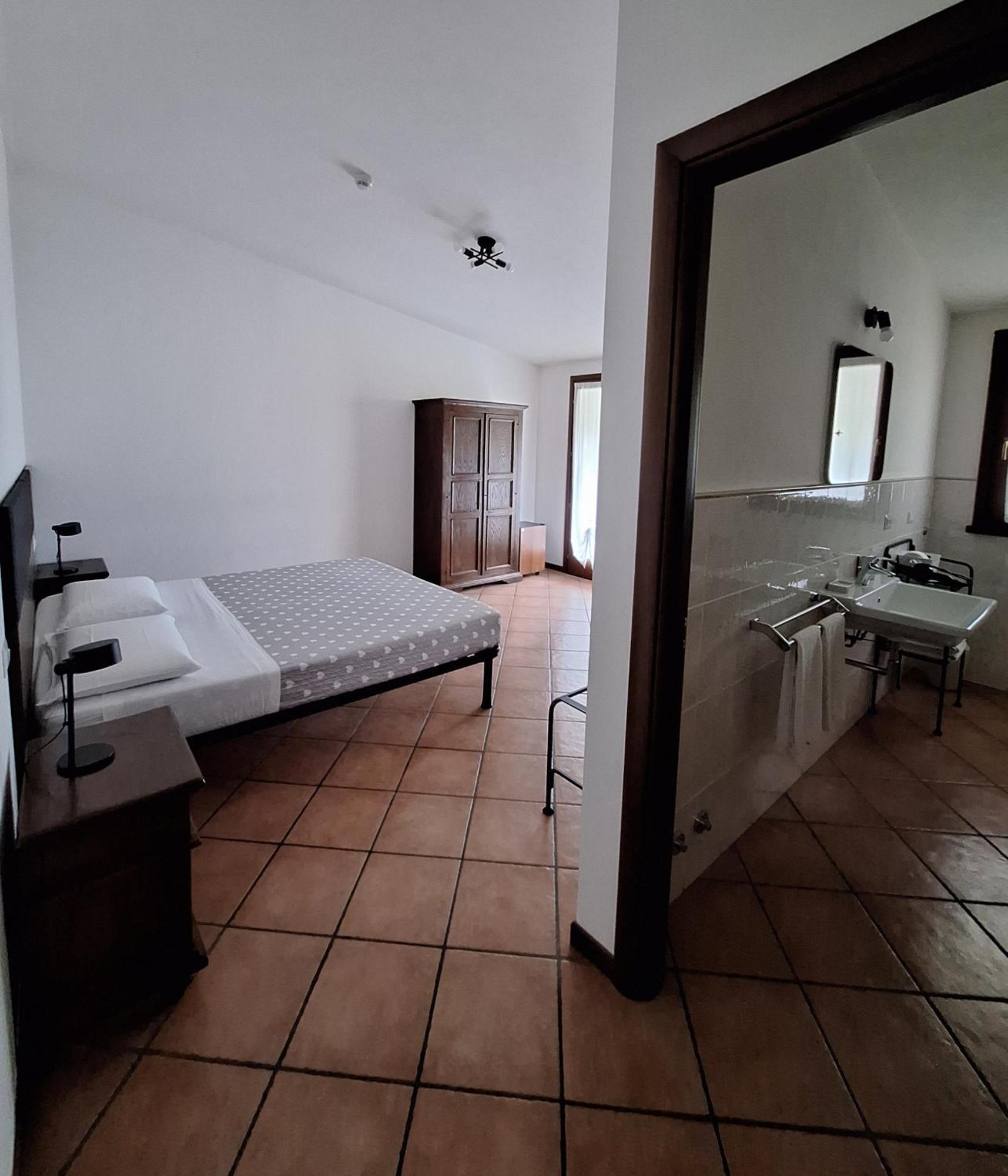 Bed & Breakfast Torrechiara Exteriör bild